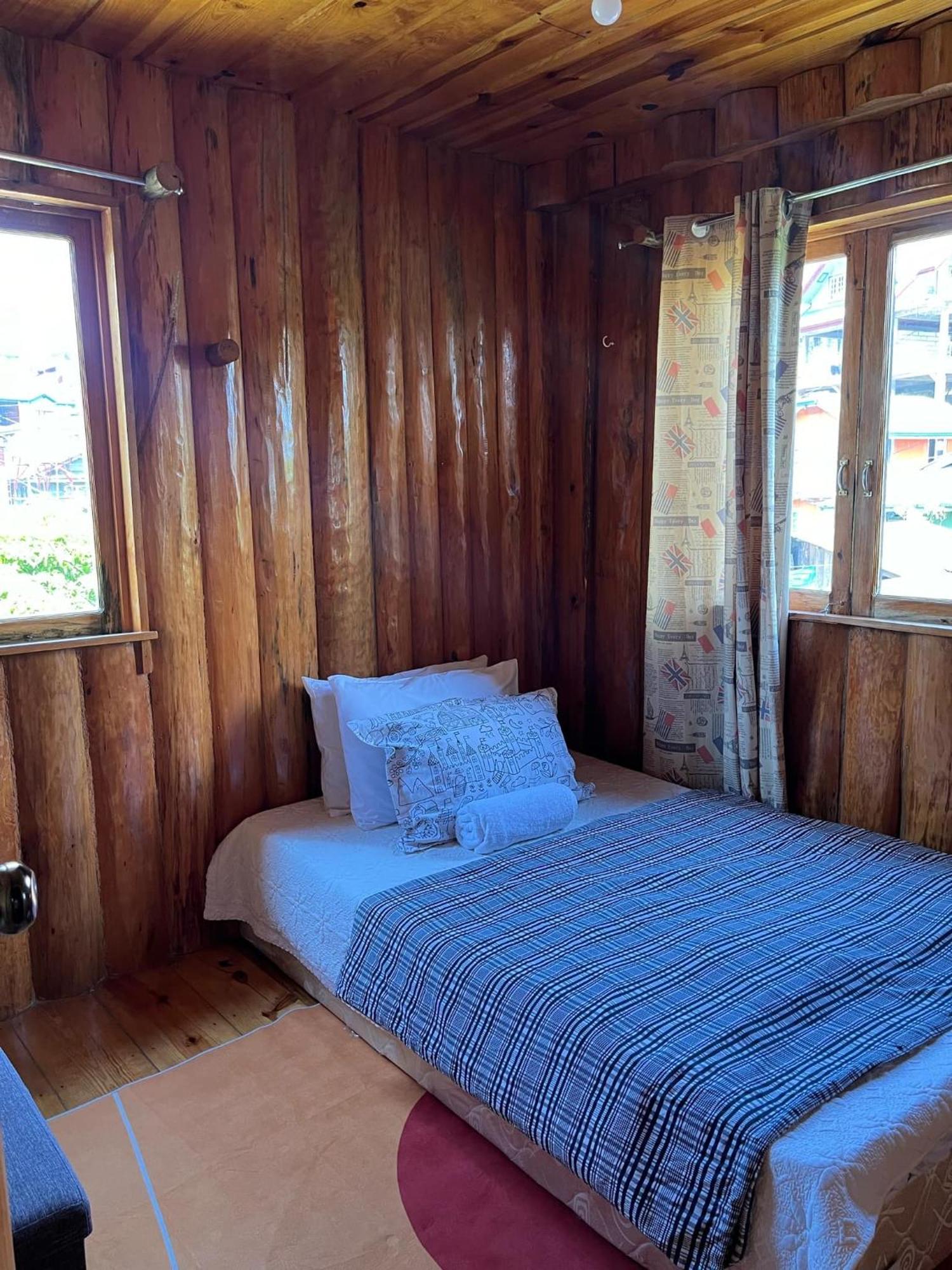 Agape Log Cabin Саґада Екстер'єр фото